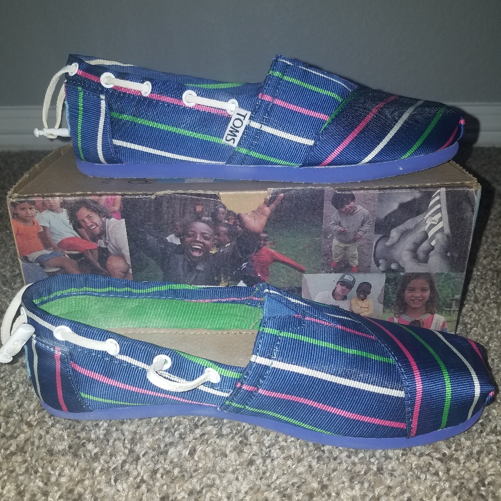 Kids Tom's size 2